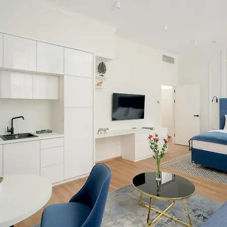 Nobilis Aparthotel 4*
