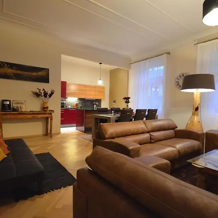Apartment Fuer 3 Personen Und 2 In