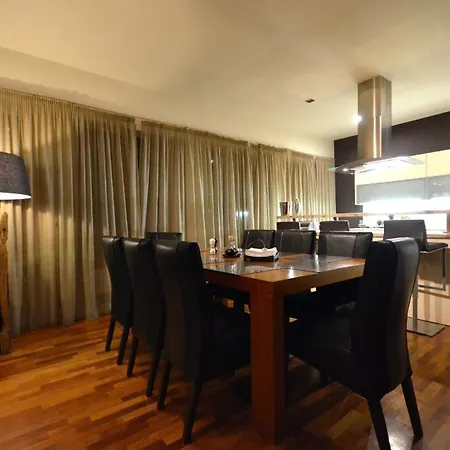 Apartment Gemuetliches Fuer 8 Personen In *