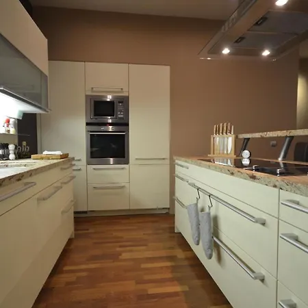 Apartment Gemuetliches Fuer 8 Personen In