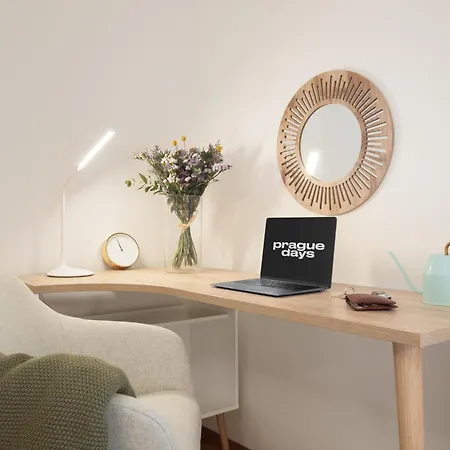 Days - Skandi With Workspace - Hip Area Prague