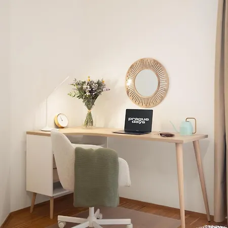 Apartment Days - Skandi With Workspace - Hip Area