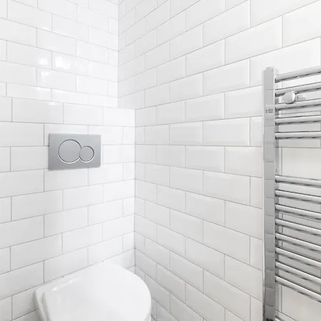 Apartment Two Bedroom Near Park In Vinohrady By Days