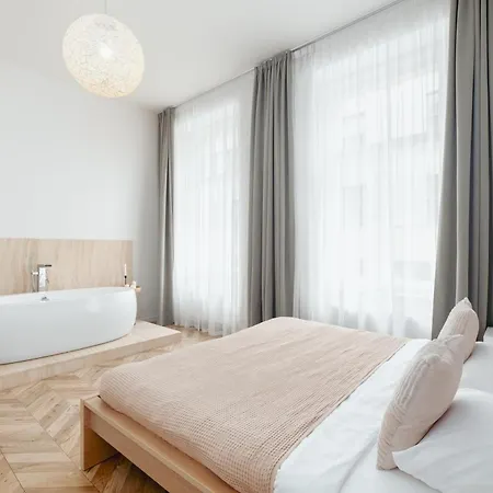 Apartment Two Bedroom Near Park In Vinohrady By Days