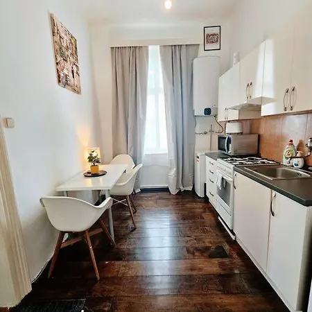 Swanky Apartment *