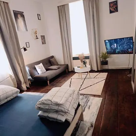 Swanky Apartment