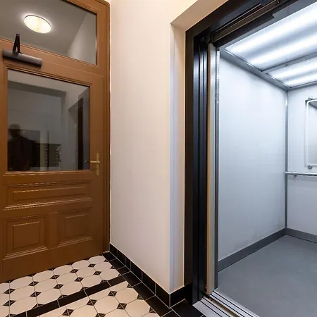 Modern Urban In The Center Of Apartment