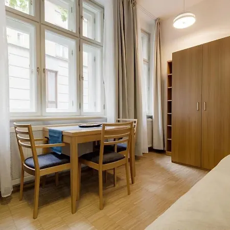 Deluxe In Prime Location Apartment Prague