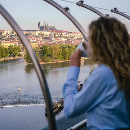 Dancing House - Tancici Dum Hotel