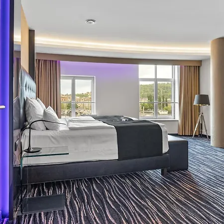 Hotel Dancing House - Tancici Dum 4*