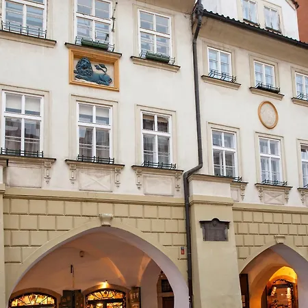 Corto Old Town