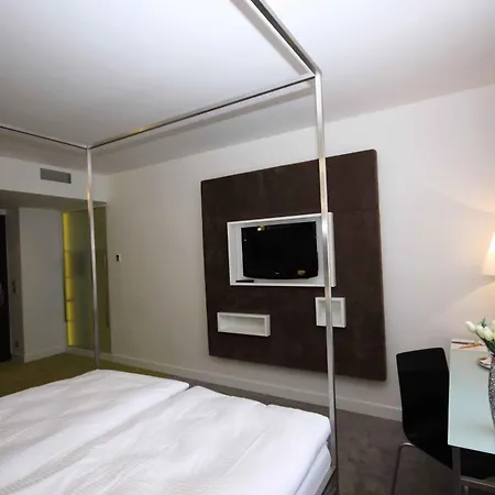 Hotell Pure White Prag
