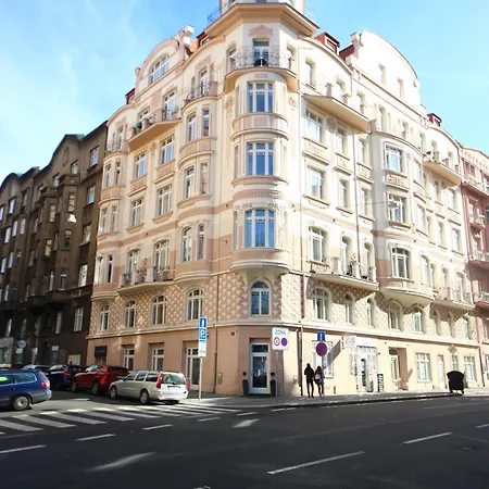 Apartment Quiet In The Center With Own Terrace *