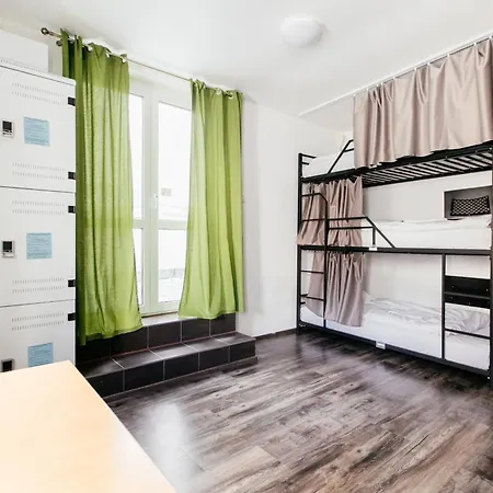 Hostel Mandarinka *