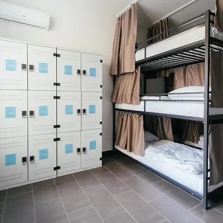 Hostel Mandarinka *