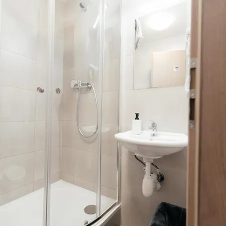 Hostel Mandarinka *