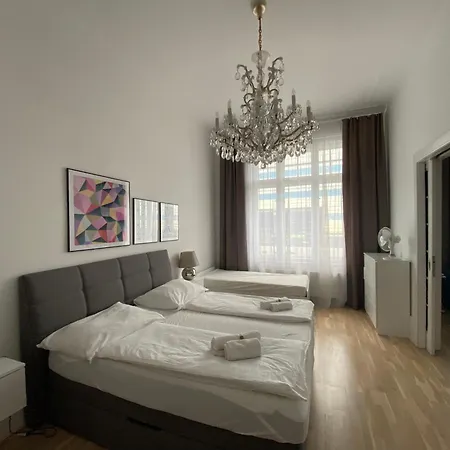 Class In Old Town 2 Bedrooms