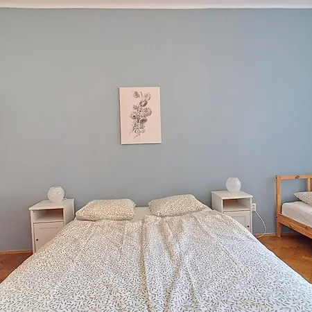 Apartament Na Slupi Sanctuary: Serene 2-bedroom Getaway Praga