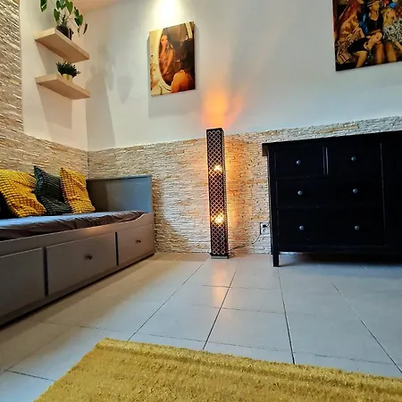 Design - Center