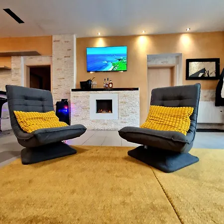 Apartment Design - Center *
