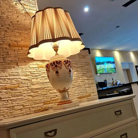 Apartment Design - Center