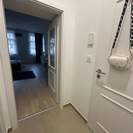Apartment Romantic In The Center Of *