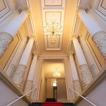 Apartment Romantic In The Center Of Prague