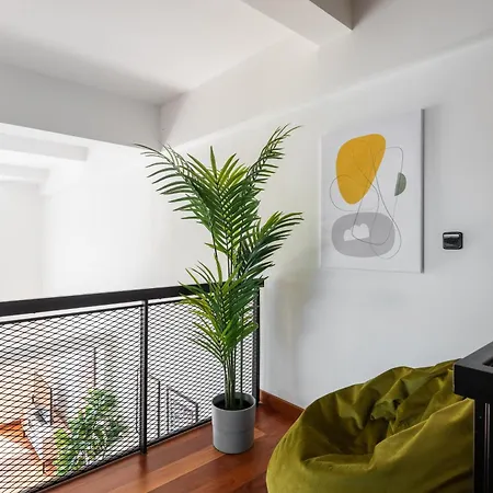 Apartman With Large Balcony, Parking Prága