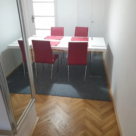 Apartment Newly Refurbished Prague