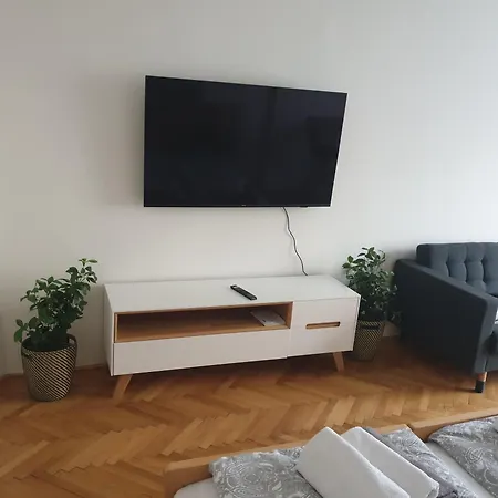 Newly Refurbished Prague
