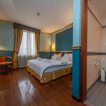 Kinsky Fountain Hotel 4*