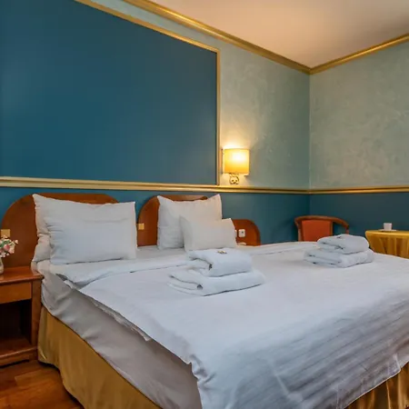 Kinsky Fountain Hotel 4*