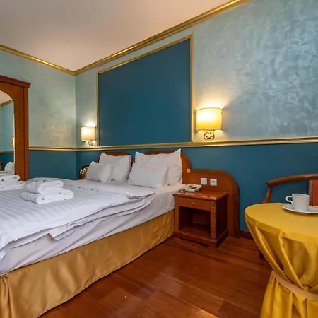 Kinsky Fountain Hotel Praga