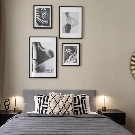 Apartment Turnkey I Republic Square Prague
