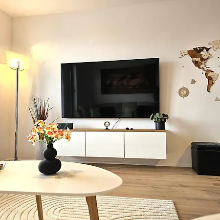Luxurious Near The Center - Entire Unit Apartment Prague