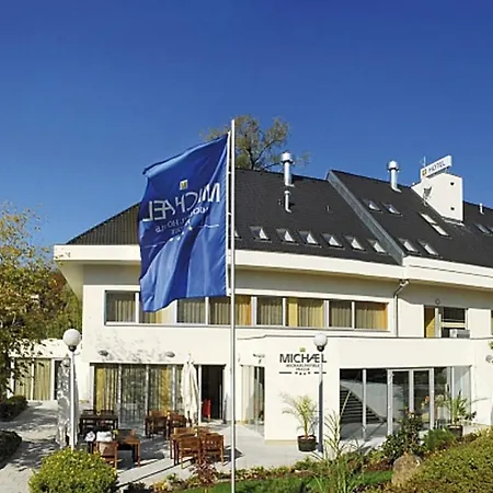Michael Hotel 4*