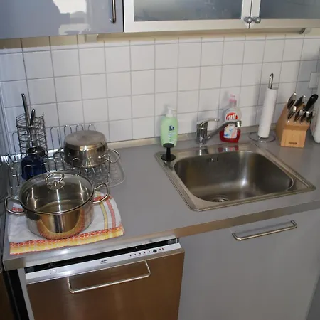 Chotěšovská With Parking Place Apartamento Praga