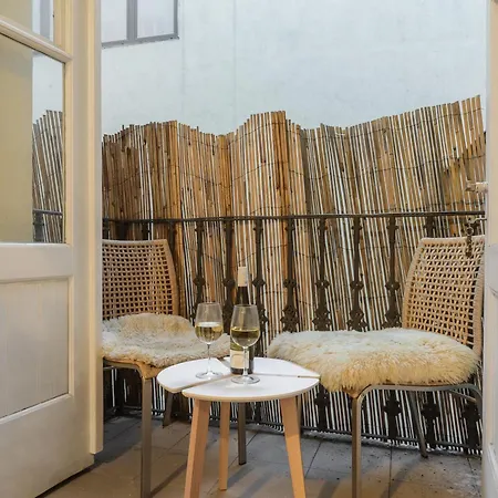 Spacious Near Wenceslas Square With Master Bed Prague