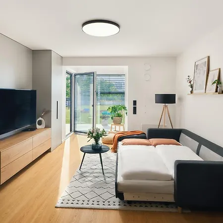 Beta - Garage, Air Condition, Garden, At Metro Apartment