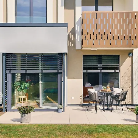 Beta - Garage, Air Condition, Garden, At Metro * Prague