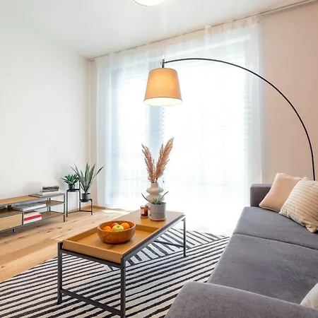 Stylish - Free Parking, Cinema, By Gravity Prague