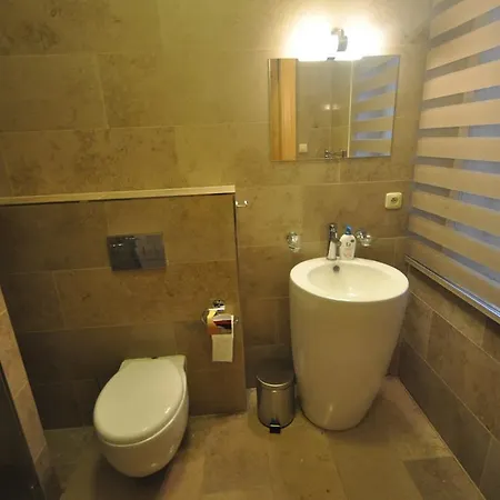Husitska Apartment *