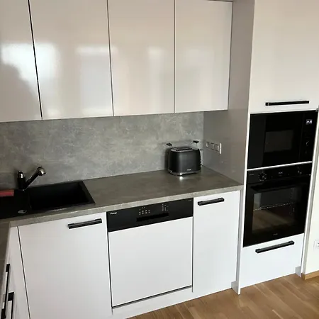 Smichov Andel Apartament *
