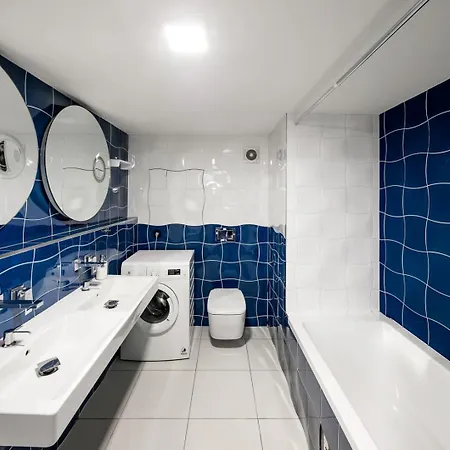 Apartment 2-level On Krizikova Near The Metro Prague