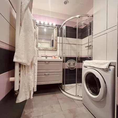 Apartment Moderni Na Hluboke V Praze - Idealni Pro 4 *