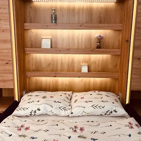 Moderni Na Hluboke V Praze - Idealni Pro 4 * Prague