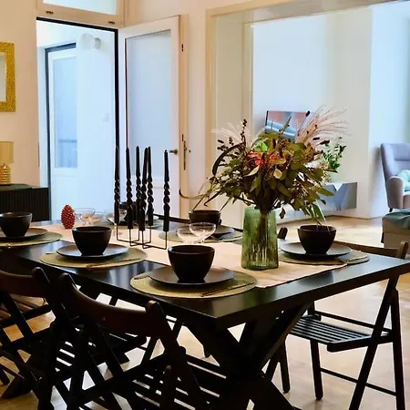 Spac In Old Town Apartment *