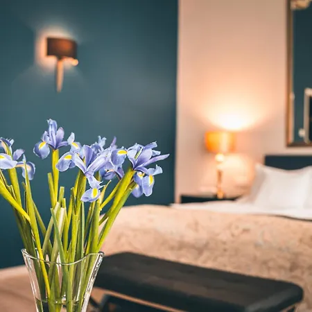 Julian Hotel 4*