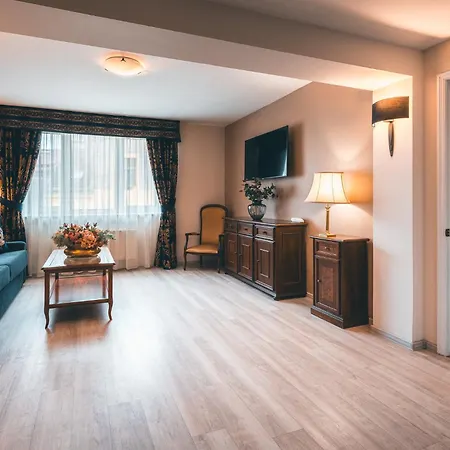 Hotel Julian 4*