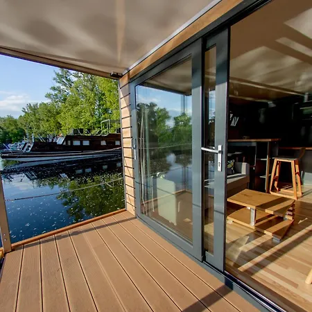 Bay Houseboats 3* Prague
